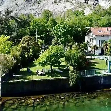 L For * Mandello del Lario