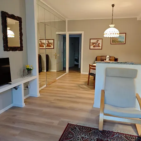 L For * Mandello del Lario