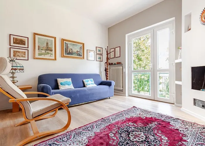 L For 公寓 曼代洛-德尔拉里奥