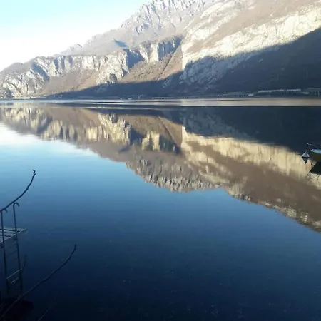 L For Apartman Mandello del Lario