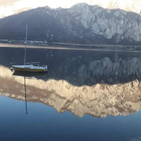 L For * Mandello del Lario