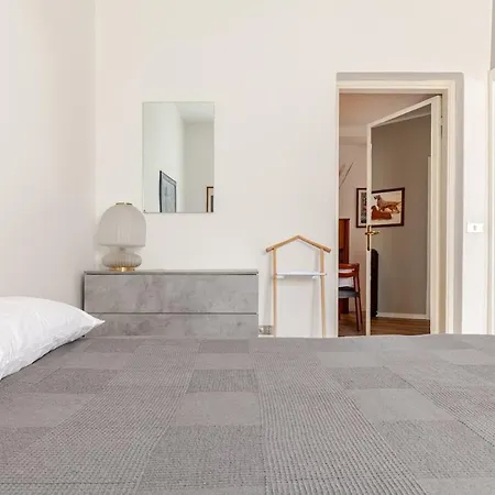 L For Appartement Mandello del Lario